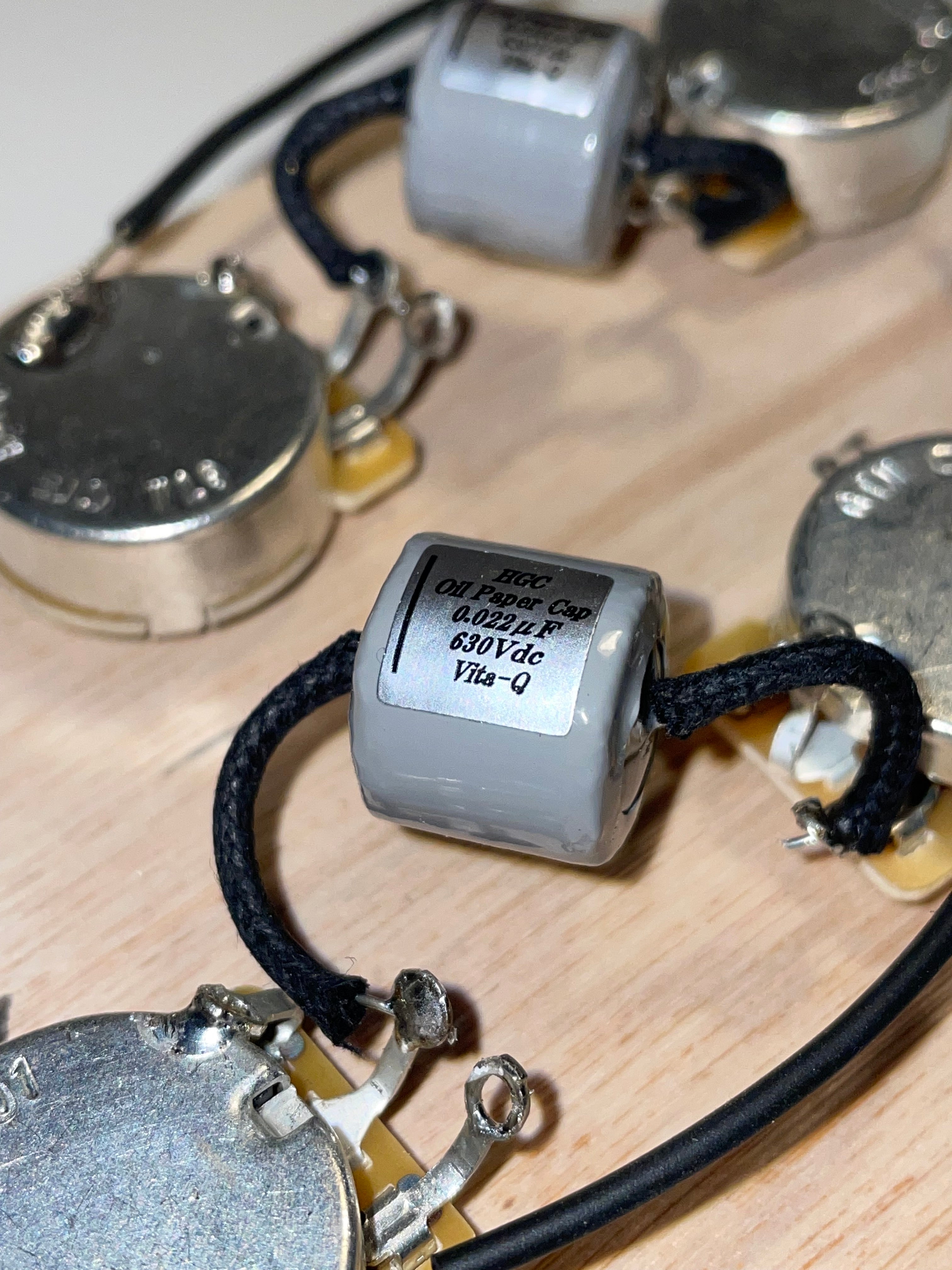 Gibson / Epiphone Les Paul Hand Wired Harness CTS & Paper In oil Caps