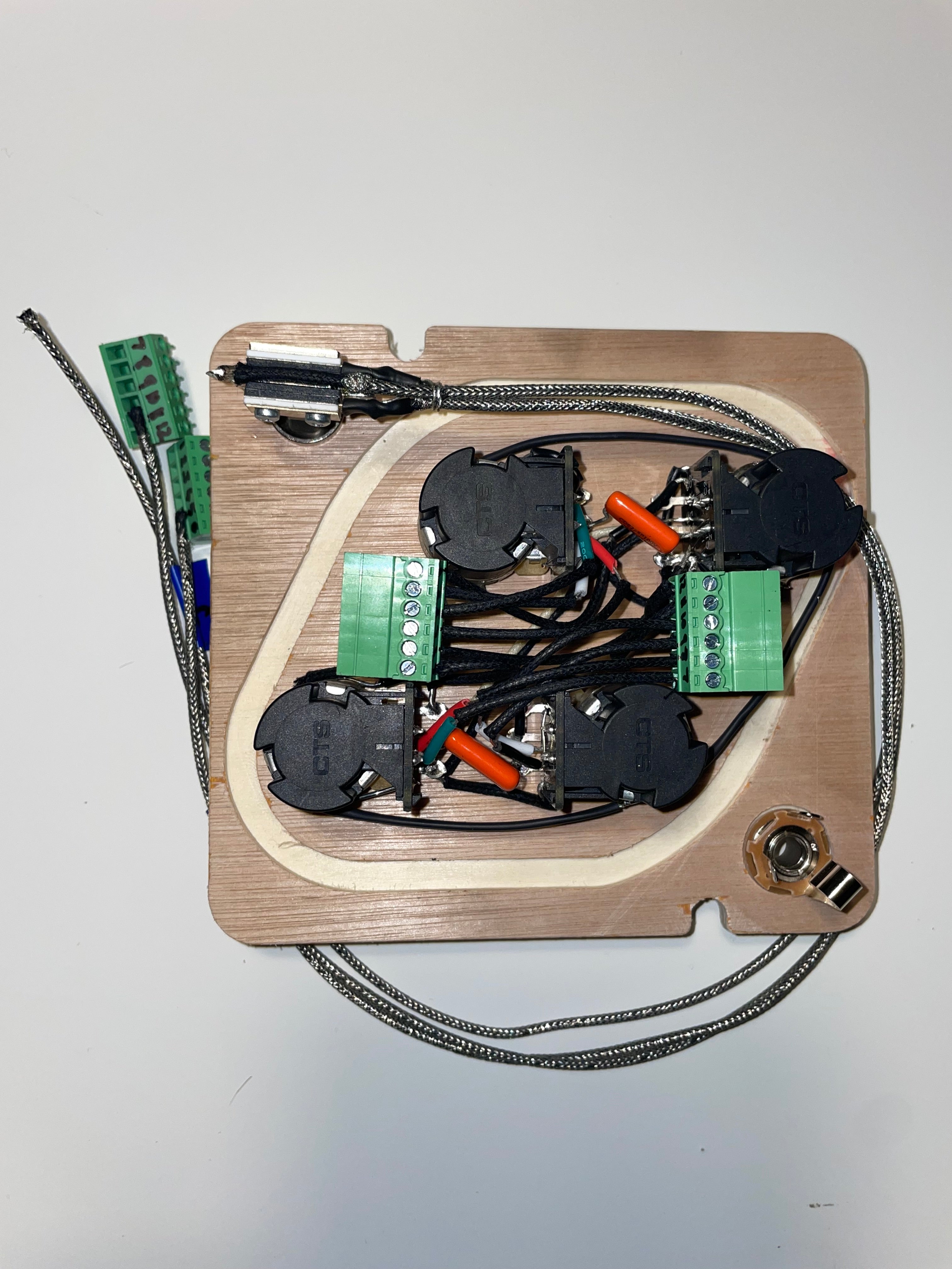 Gibson Les Paul Jimmy Page Wiring Harness CTS push/pull, Orange Drop Caps, Switchcraft