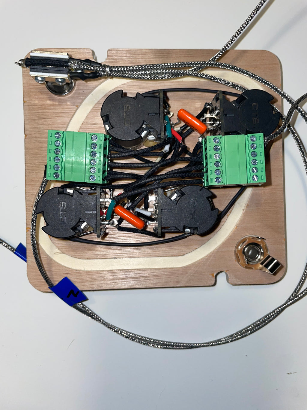 Gibson Les Paul Jimmy Page Wiring Harness CTS push/pull, Orange Drop Caps, Switchcraft