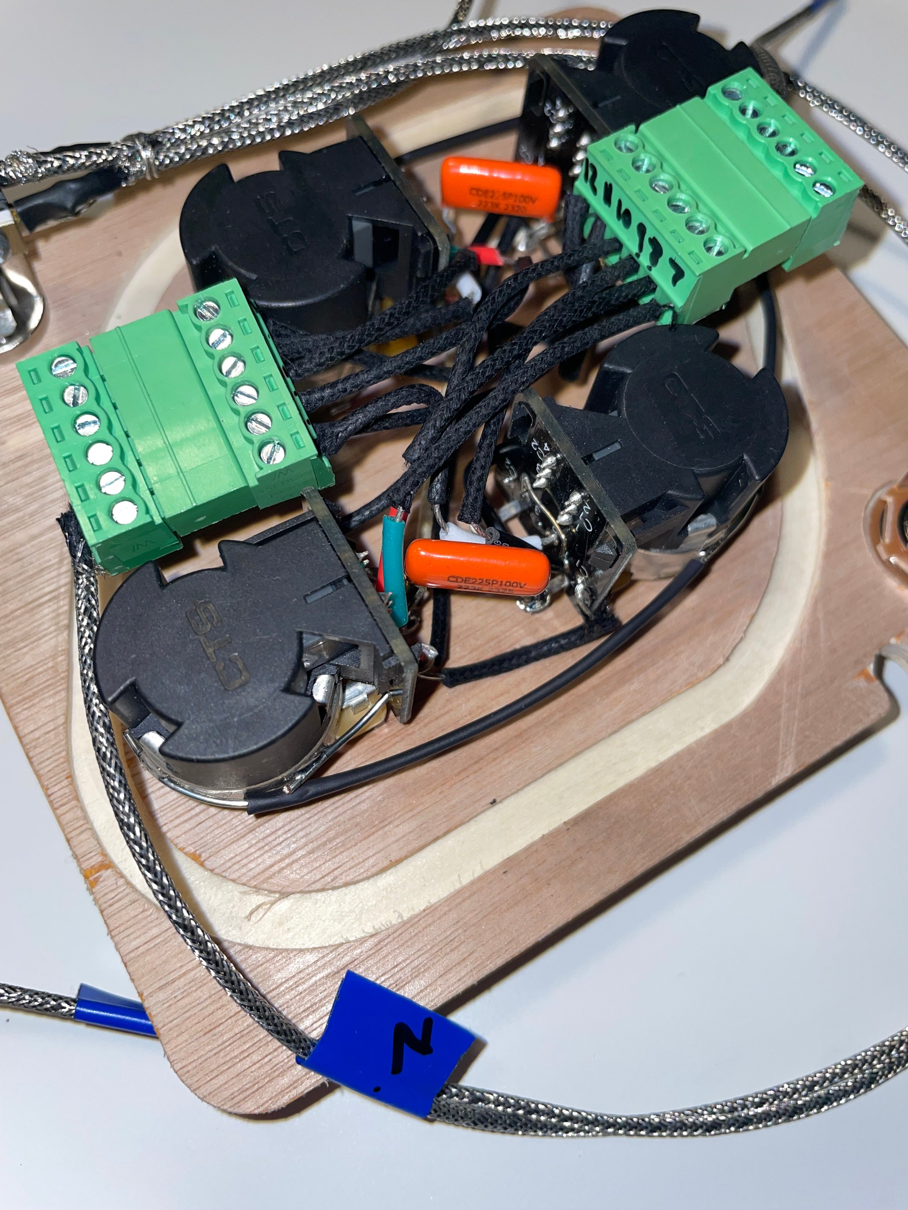 Gibson Les Paul Jimmy Page Wiring Harness CTS push/pull, Orange Drop Caps, Switchcraft