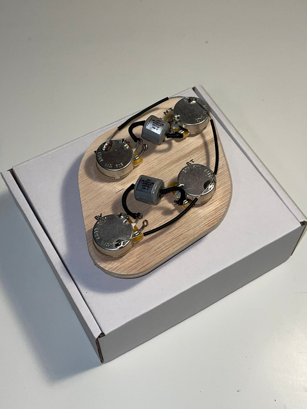 Gibson / Epiphone Les Paul Hand Wired Harness CTS & Paper In oil Caps